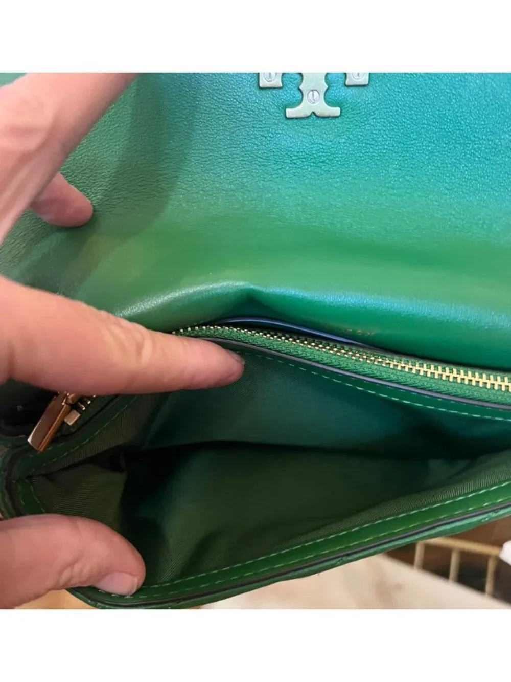 NEW!! TORY BURCH BASIL GREEN KIRA CHEVRON POP HANDBAG